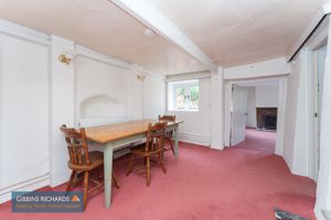 Annexe - Dining Room- click for photo gallery